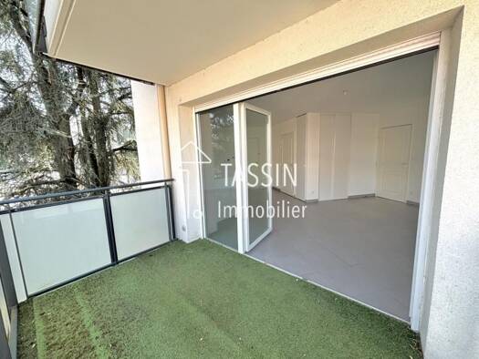 Appartement à vendre 250 000 € 3 pièces 2 chambres 69 m² Étage 3/5 Tassin le Bourg Tassin-la-Demi-Lune 69160