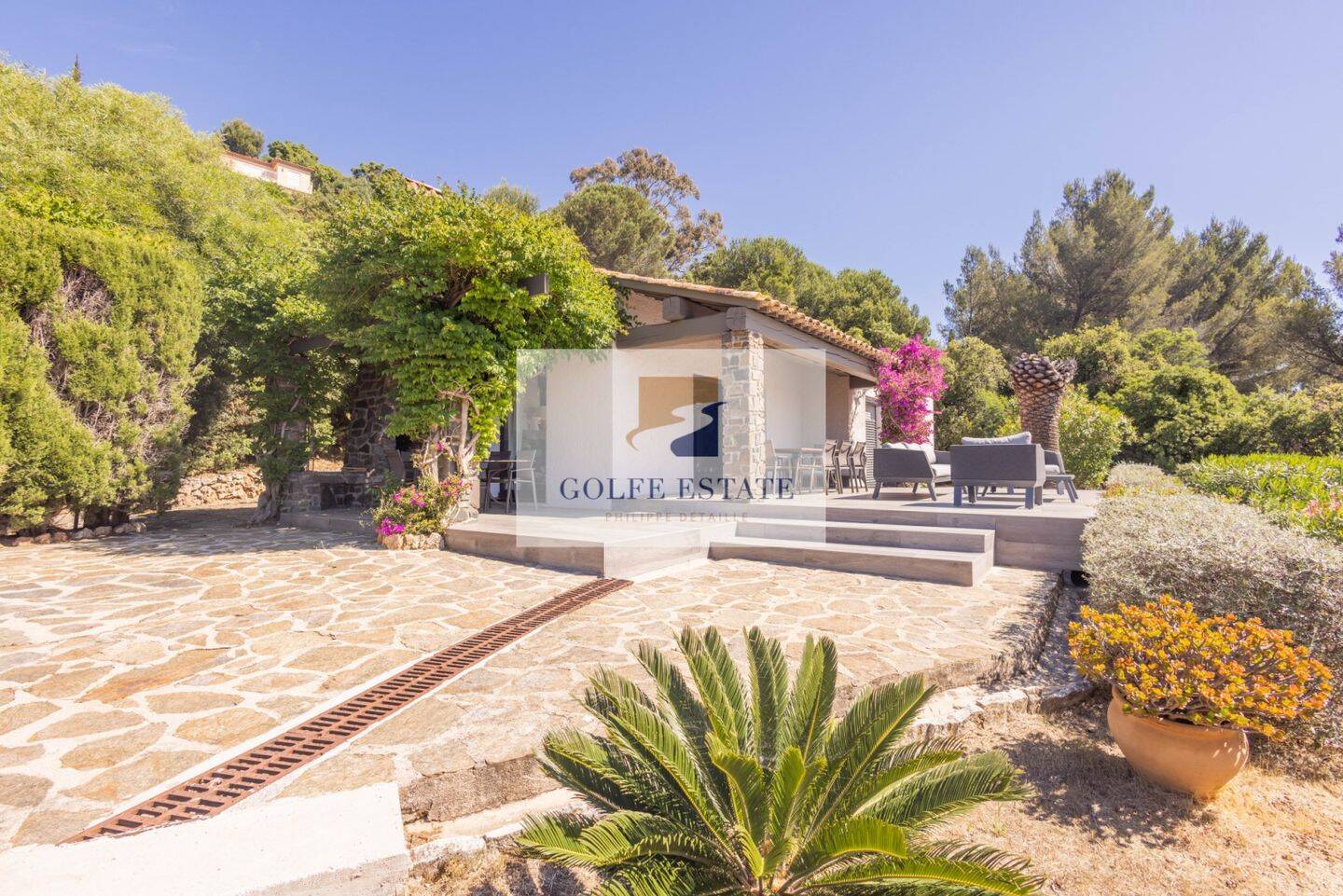 Maison à vendre, 133m², LA CROIX VALMER
