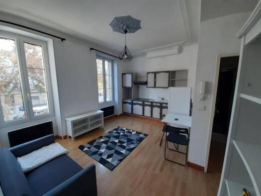 Appartement à louer 490 € 2 pièces 1 chambre 34 m² Centre Ville Bagnols-sur-Cèze 30200