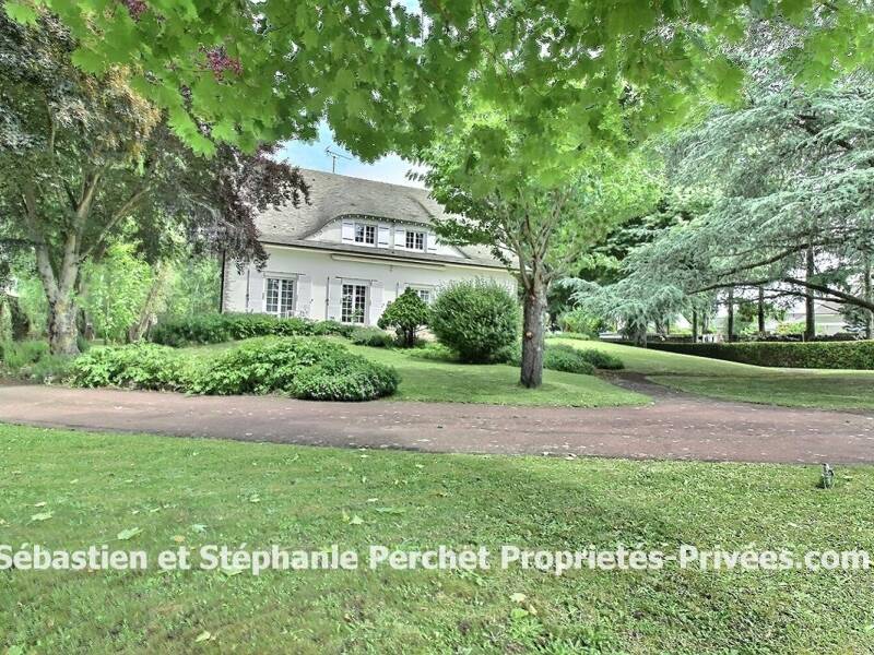 Maison à vendre, 229m², SAINT PERAVY LA COLOMBE