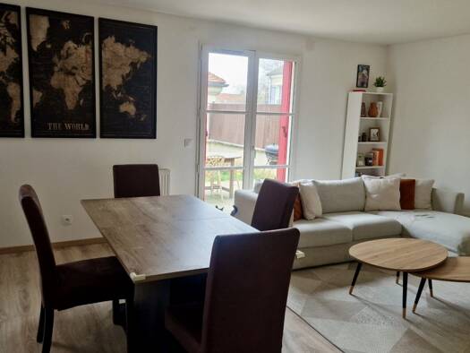 Appartement à louer 1 120 € 3 pièces 2 chambres 69,7 m² RDC Orry-la-Ville 60560