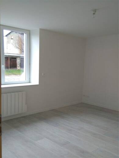 Appartement à louer 780 € 3 pièces 2 chambres 60,4 m² RDC/1 Sain-Bel 69210
