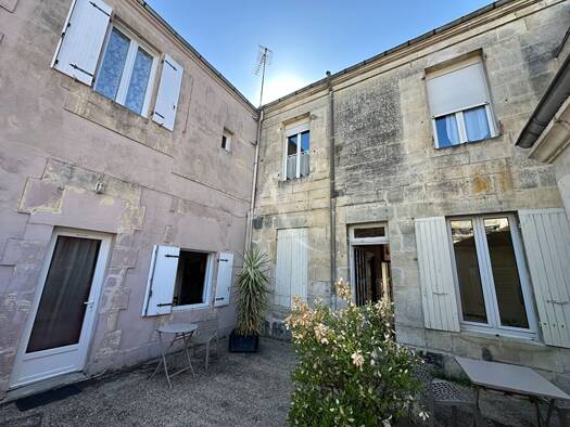 Immeuble à vendre 418 000 € 148 m² Champlain Rochefort 17300