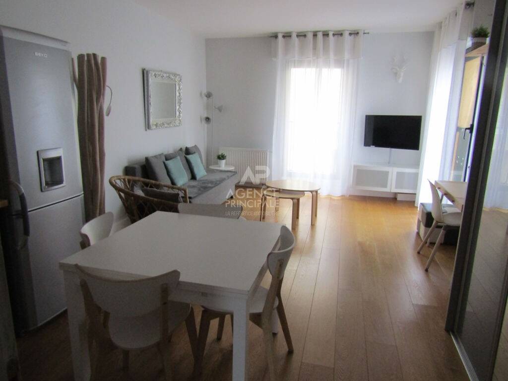 Maison à louer, 47m², VERSAILLES