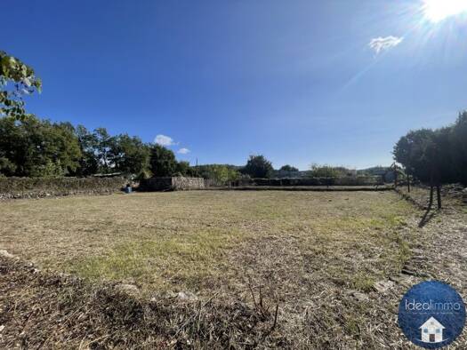 Terrain à vendre 169 000 € 720 m² de terrain Saint-Cézaire-sur-Siagne 06530