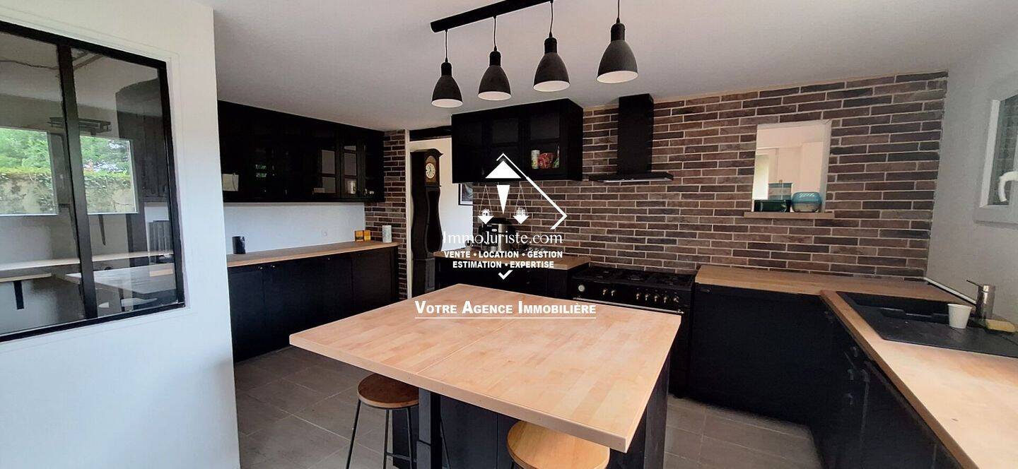 Maison à vendre, 167m², MAGNAC BOURG