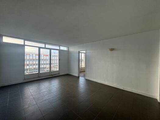 Appartement à vendre 232 000 € 2 pièces 1 chambre 57,8 m² 4ème étage Colombes 92700