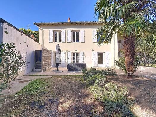 Maison à vendre 289 000 € 9 pièces 6 chambres 240 m² 240 m² de terrain Saint-Lager 69220