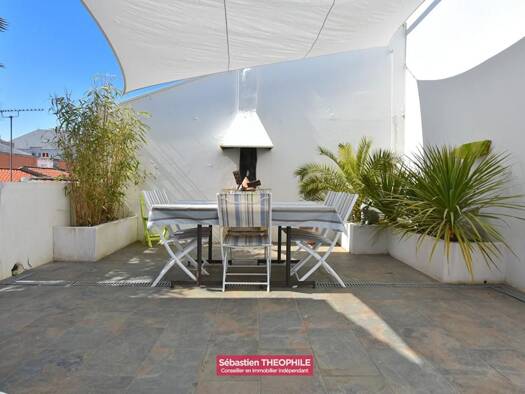Maison à vendre 384 990 € 6 pièces 4 chambres 194 m² 200 m² de terrain Centre Challans 85300