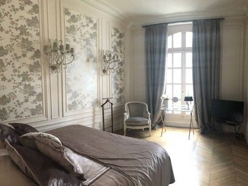 Maison à louer, 213m², PARIS 16E