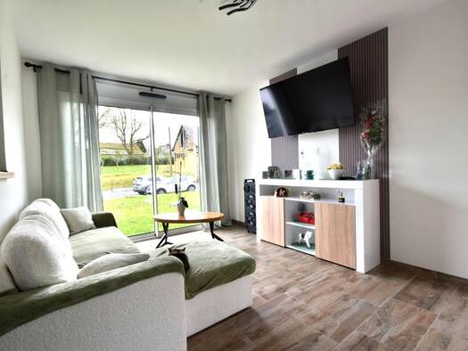 Maison de plain-pied à vendre 212 000 € 3 pièces 2 chambres 83,8 m² 1 971 m² de terrain Fresnoy-Andainville 80140