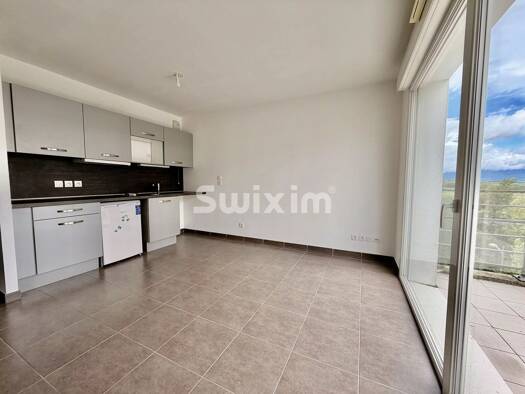 Appartement à vendre 249 000 € 1 pièce 34 m² 3ème étage Nord Est Saint-Julien-en-Genevois 74160