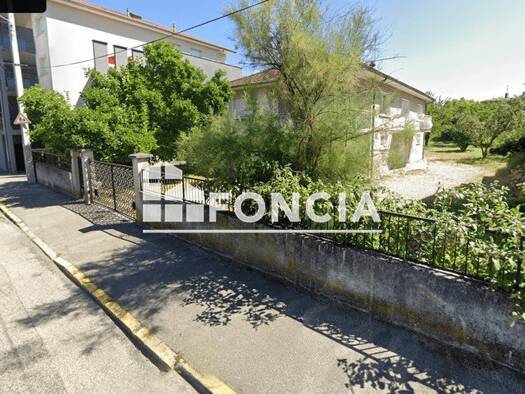 Maison à louer 1 320 € 5 pièces 4 chambres 194,1 m² Oiselet la Grive Bourgoin-Jallieu 38300