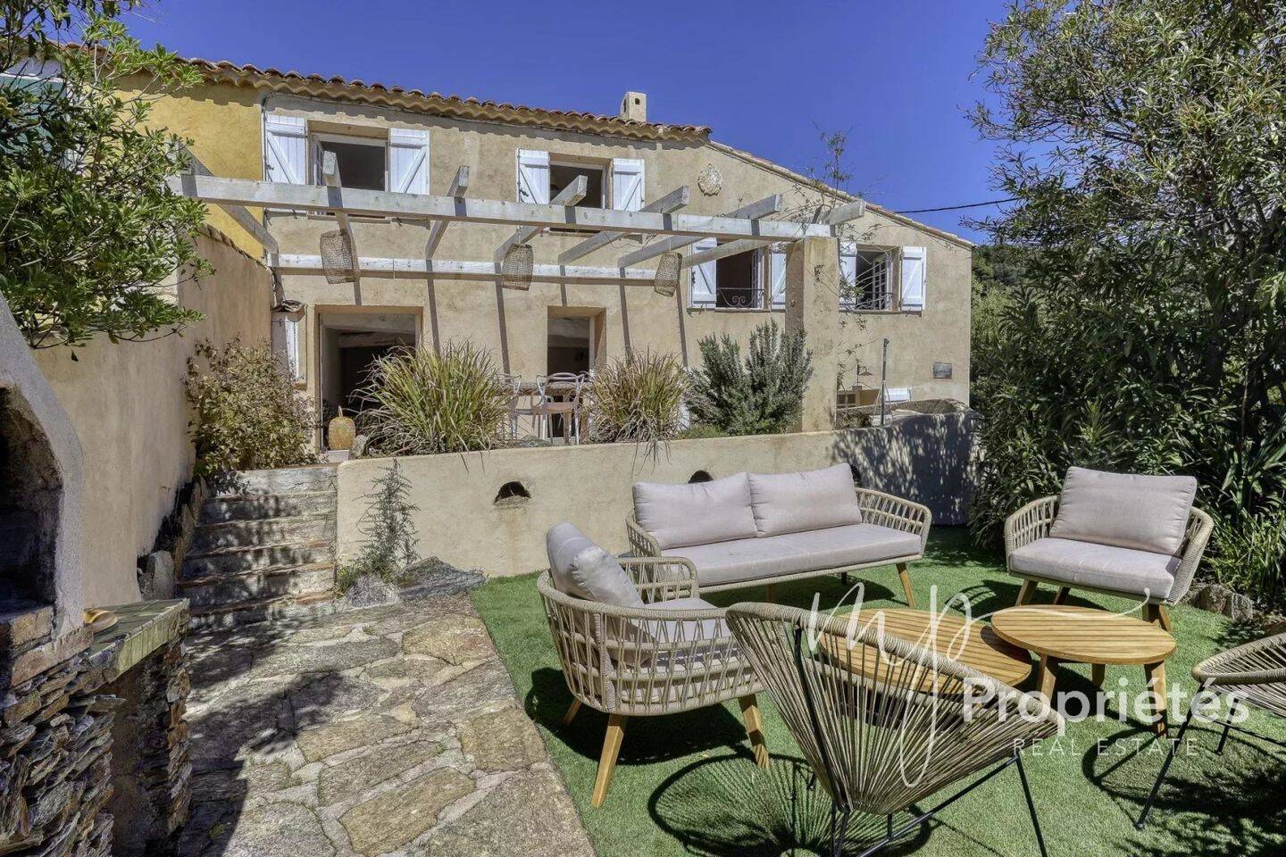 Maison à vendre, 126m², RAYOL CANADEL SUR MER
