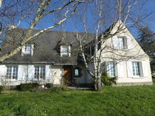 Maison à vendre 335 475 € 6 pièces 4 chambres 167 m² 6 000 m² de terrain Chaudefonds-sur-Layon 49290