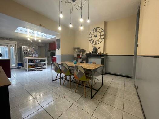 Maison de ville à vendre 130 900 € 6 pièces 4 chambres 110 m² 140 m² de terrain Centre Anzin 59410