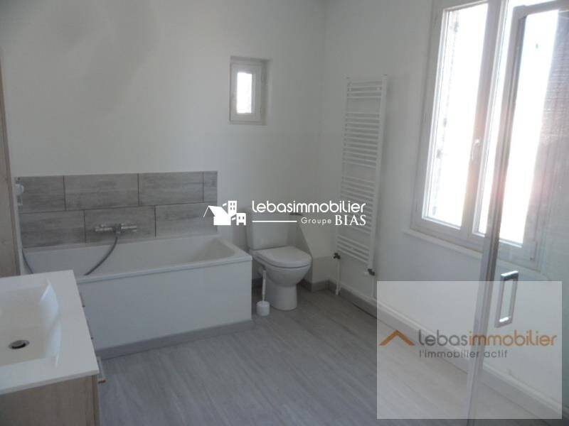 Maison à louer, 103m², SAINT CLAIR SUR LES MONTS