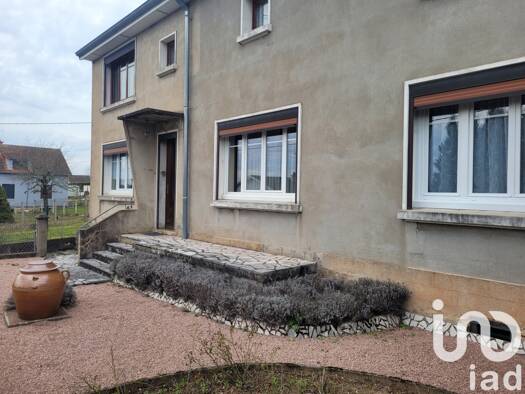 Maison de ville à vendre 67 000 € 6 pièces 5 chambres 122 m² 668 m² de terrain Haut Gueugnon 71130