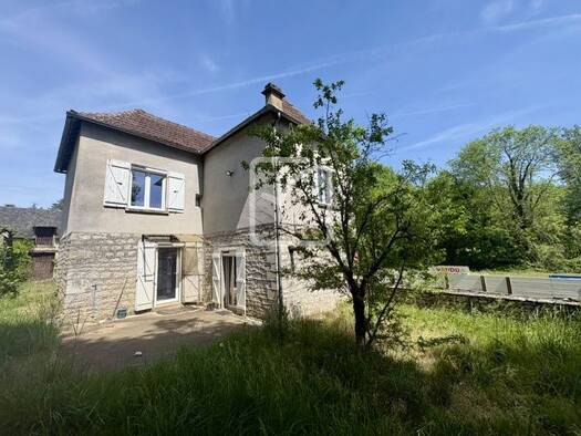 Maison à vendre 169 000 € 5 pièces 3 chambres 107 m² 2 500 m² de terrain Coly-Saint-Amand 24120