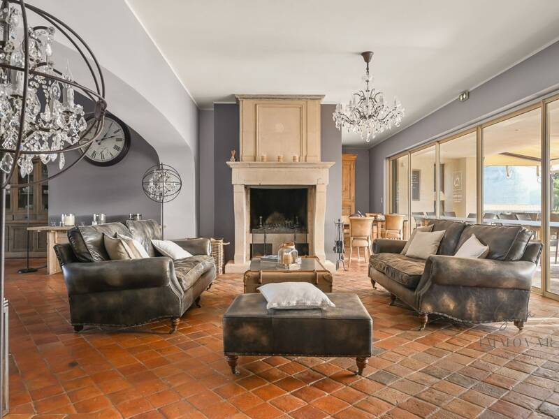 Maison à vendre, 560m², LA CADIERE D'AZUR