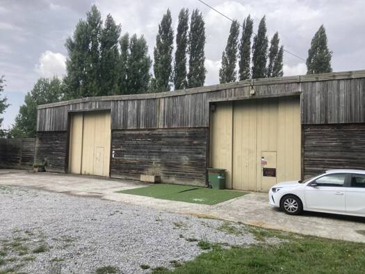 Entrepôt à vendre 468 000 € Gambais 78950