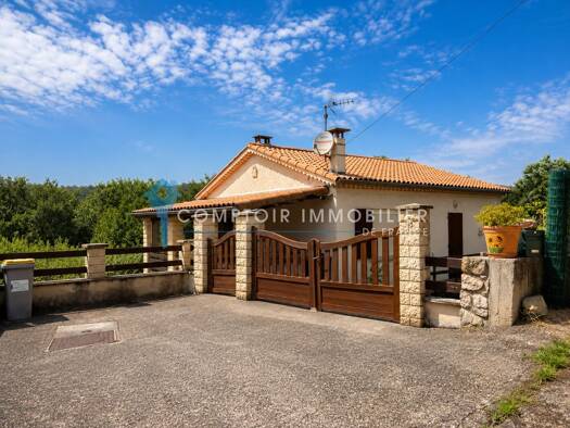 Maison à vendre 219 000 € 4 pièces 3 chambres 95 m² 1 196 m² de terrain Saint-Privat 07200