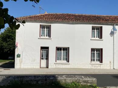Maison de ville à vendre 96 300 € 4 pièces 3 chambres 130 m² 2 116 m² de terrain Champagne 17620