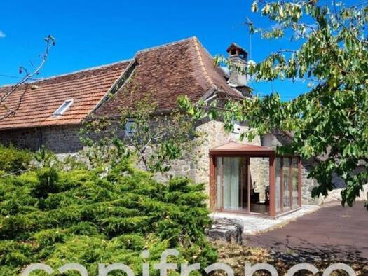 Maison à vendre 169 000 € 5 pièces 2 chambres 140 m² 1 201 m² de terrain Curemonte 19500