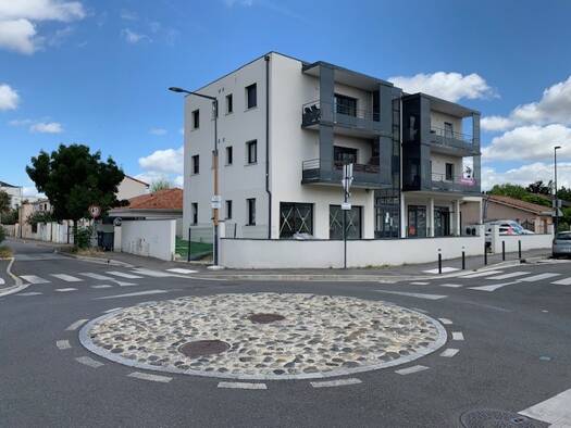 Local commercial à louer 1 200 € 75 m² de surface de vente Croix Daurade-Borderouge-Paleficat-Trois Cocus  Toulouse 31200