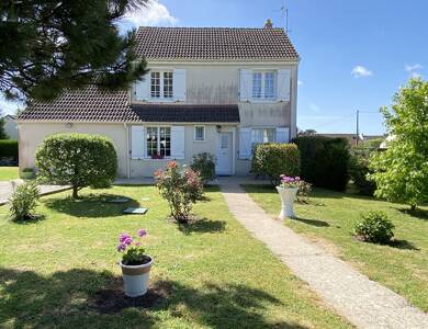 Maison à vendre 180 200 € 5 pièces 3 chambres 103 m² 1 244 m² de terrain Binas 41240