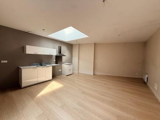 Appartement à louer 770 € 3 pièces 2 chambres 69,3 m² 1er étage Centre République Armentières 59280