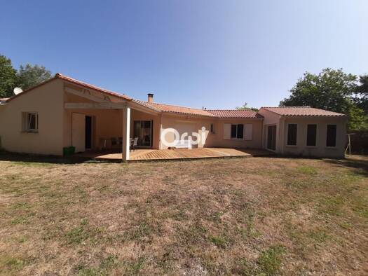 Maison à vendre 414 500 € 4 pièces 3 chambres 172,79 m² 902 m² de terrain Breuillet 17920