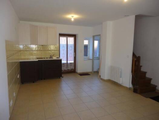 Appartement à louer 645 € 4 pièces 2 chambres 67,7 m² RDC Sainte-Foy-l'Argentière 69610