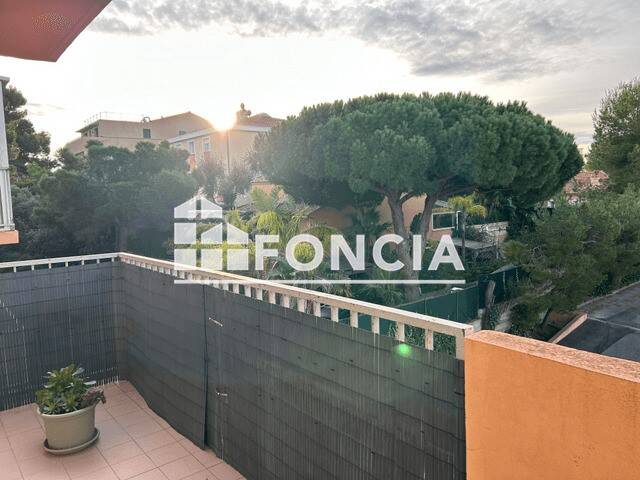 Maison à louer, 33m², HYERES