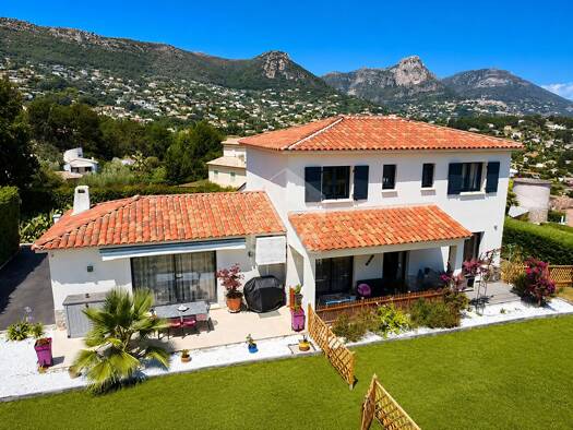 Maison à vendre 950 000 € 6 pièces 4 chambres 158,35 m² 1 007 m² de terrain Sainte Elisabeth Vence 06140