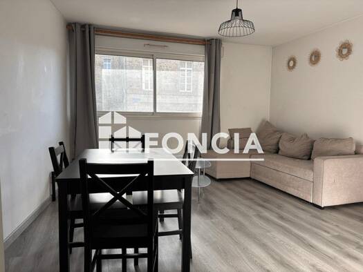 Appartement à louer 595 € 2 pièces 1 chambre 48 m² RDC/4 Saint Jouan-Waron-Notre Dame Saint-Brieuc 22000