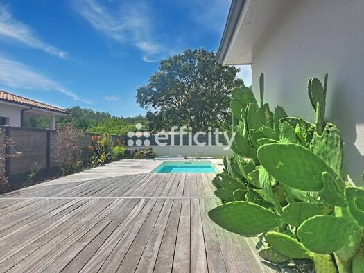 Maison de plain-pied à vendre 483 000 € 6 pièces 4 chambres 127 m² 600 m² de terrain Ouest Biganos 33380