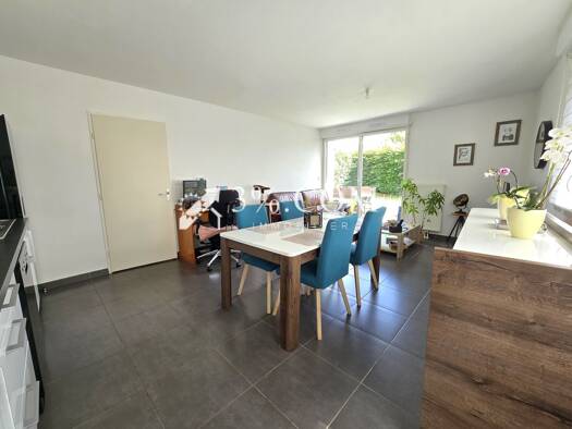 Appartement à vendre 249 000 € 3 pièces 2 chambres 68 m² RDC/3 Rive Droite Wambrechies 59118