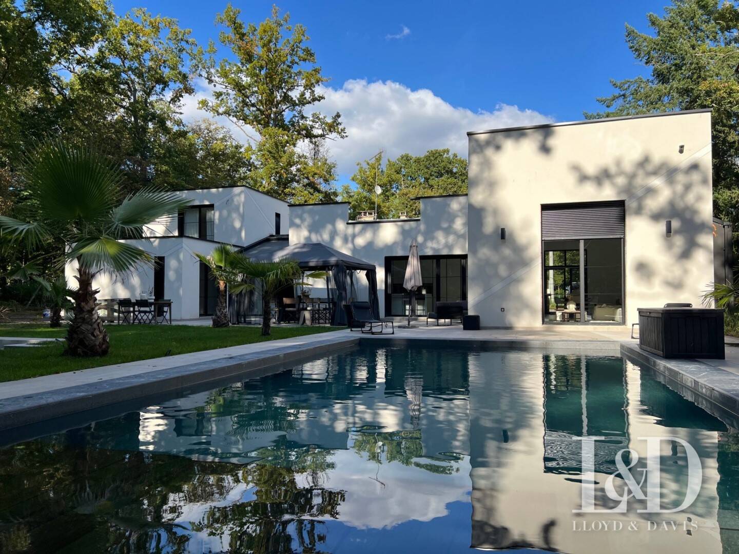 Maison à vendre, 400m², ROISSY EN FRANCE
