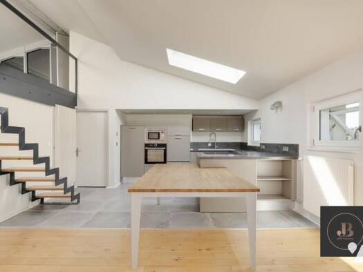 Appartement à vendre 420 000 € 5 pièces 3 chambres 134 m² Étage 3/3 Nancy 54000