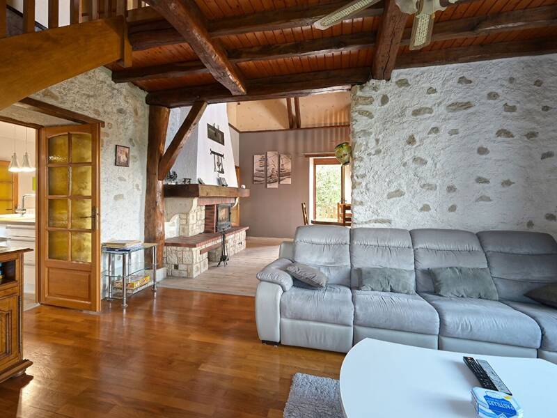 Maison à vendre, 215m², YENNE