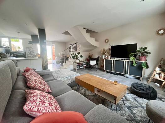 Duplex à vendre 265 000 € 3 pièces 2 chambres 73 m² RDC La Fuye Velpeau Tours 37000
