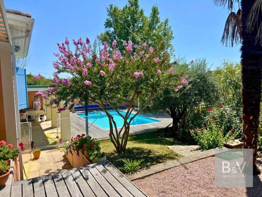 Maison à vendre 330 000 € 6 pièces 4 chambres 242 m² 2 520 m² de terrain Rural Auch 32000