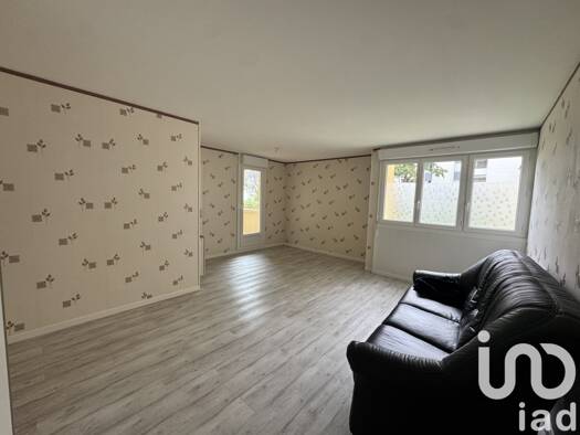 Appartement à vendre 143 000 € 3 pièces 2 chambres 75 m² RDC/6 Les Cigognes-Les Grands Champs Saint-Avertin 37550