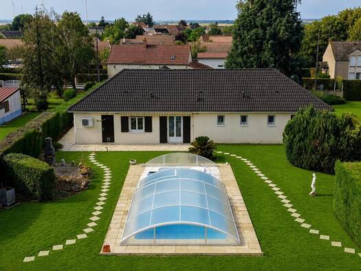 Maison de plain-pied à vendre 194 000 € 5 pièces 3 chambres 117 m² 2 600 m² de terrain Ambrault 36120