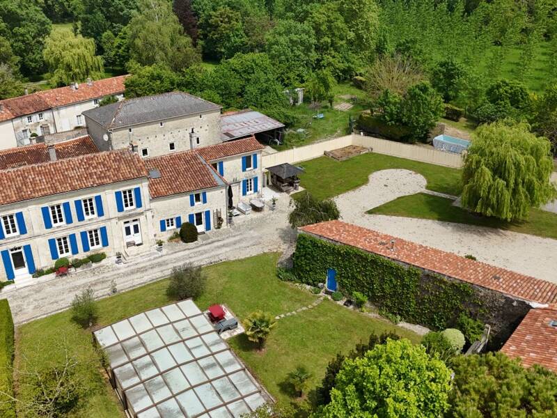 Maison à vendre, 310m², SURGERES