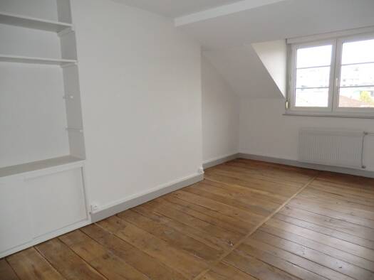 Appartement à louer 595 € 4 pièces 3 chambres 86,9 m² Étage 3/3 Limoges 87000