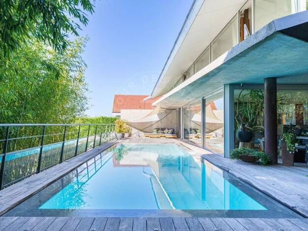 Villa à vendre 2 100 000 € 6 pièces 3 chambres 224 m² 800 m² de terrain Saint-Julien-en-Genevois 74160