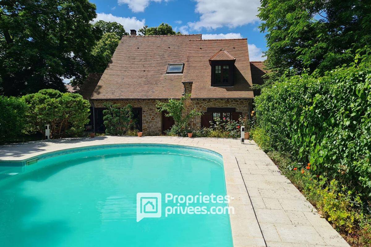Maison à vendre, 205m², BRIIS SOUS FORGES