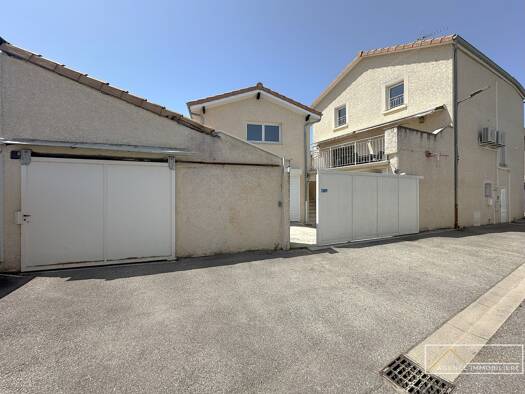 Immeuble à vendre 319 000 € 220 m² Andancette 26140